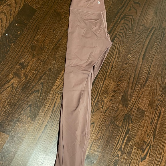 Lululemon Wunder Unders, size 8, “Antique Bark” Nulux high rise - VGUC - Picture 4 of 8